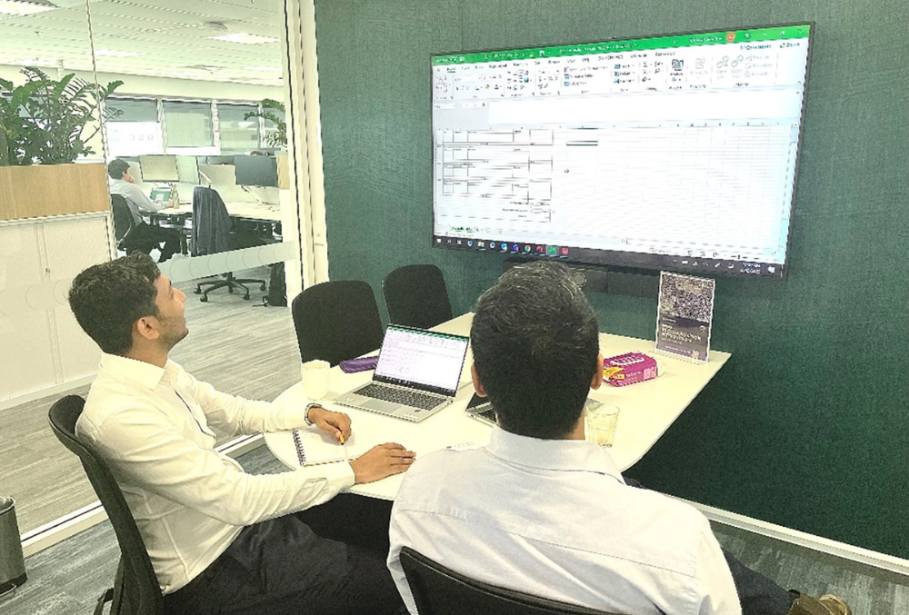 day in the life Grant Thornton Abdullah Alnoman planning with manager